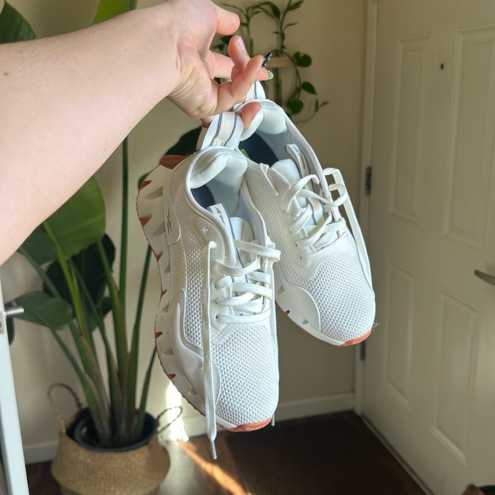 Reebok Zig Dynamica 8.5 M, Womens